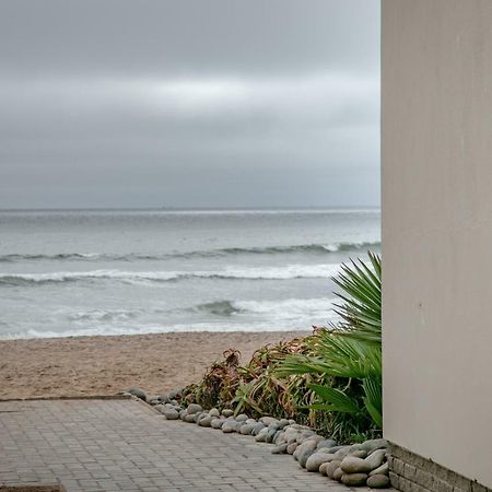 Blue Pearl - Situated Right On The Beach Свакопмунд Экстерьер фото