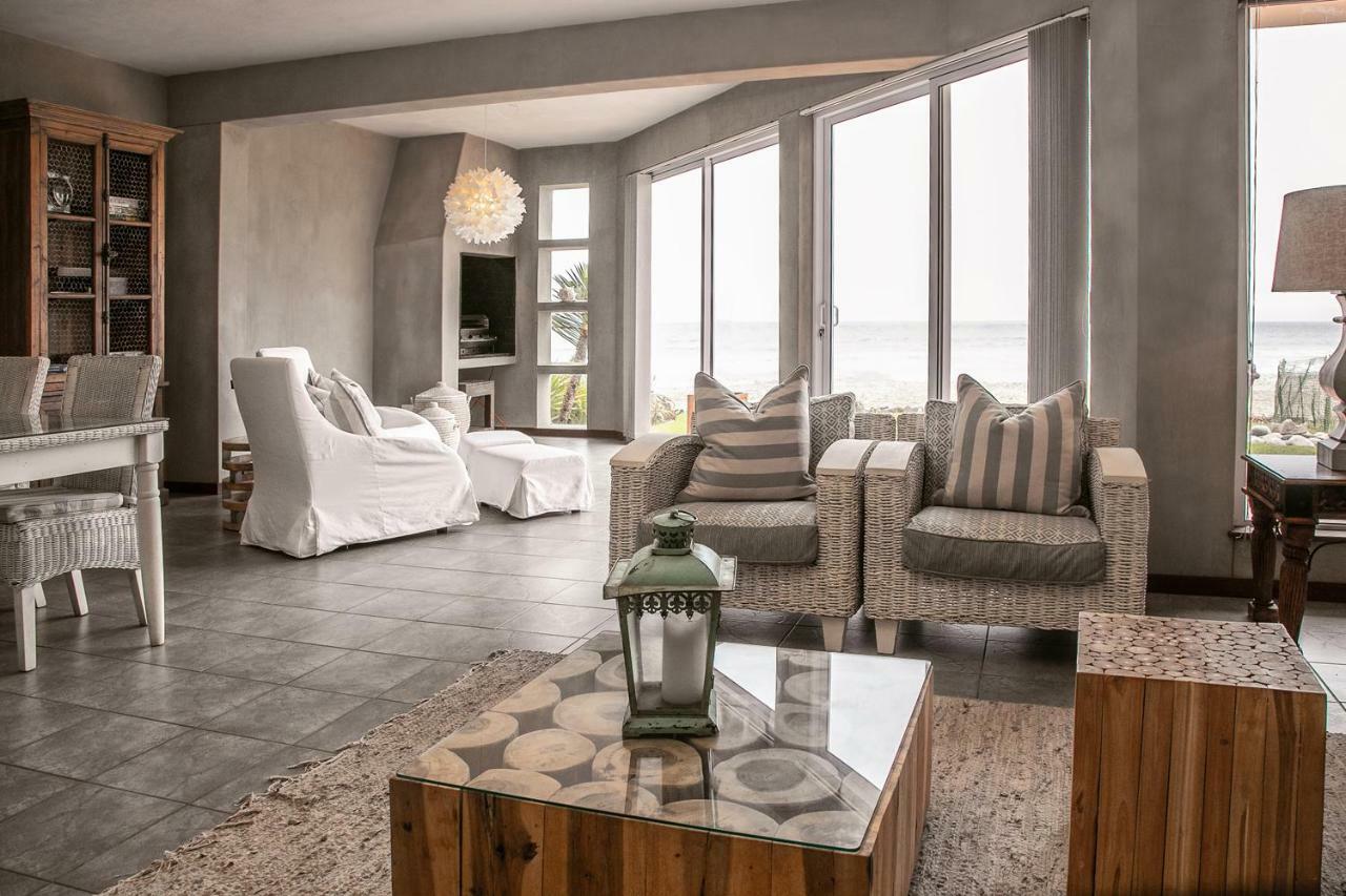 Blue Pearl - Situated Right On The Beach Свакопмунд Экстерьер фото